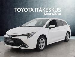 Valkoinen Käytetty 2023 Toyota Corolla Active Farmari | 28 490 € (Perustarjous)
