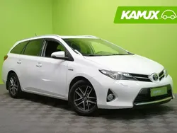 Valkoinen Käytetty 2015 Toyota Auris Touring Sports Active Farmari | 11 470 € (Hyvä tarjous)