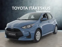 Sininen Käytetty 2021 Toyota Yaris Hybrid Active Viistoperä | 21 490 € (Perustarjous)