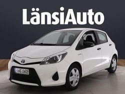 Valkoinen Käytetty 2013 Toyota Yaris Hybrid Life Viistoperä | 10 490 € (Hieman kallis)