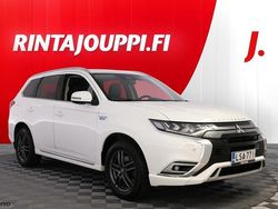 Valkoinen Käytetty 2020 Mitsubishi Outlander P-HEV Intense Katumaasturi | 16 800 € (Supertarjous)