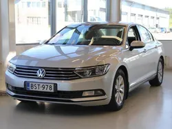 Hopea Käytetty 2015 VW Passat Trendline Sedan | 11 990 € (Perustarjous)