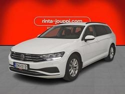 Valkoinen Käytetty 2021 VW Passat Farmari | 21 900 € (Perustarjous)