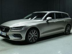 Käytetty 2023 Volvo V60 Core Farmari | 39 900 € (Hieman kallis)