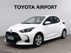 Valkoinen Käytetty 2022 Toyota Yaris Active Viistoperä | 18 880 € (Perustarjous)