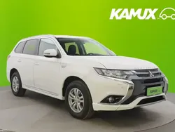 Valkoinen Käytetty 2017 Mitsubishi Outlander P-HEV Intense Farmari | 19 880 € (Perustarjous)