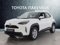 Valkoinen Käytetty 2023 Toyota Yaris Cross Active Katumaasturi | 26 990 € (Hyvä tarjous)