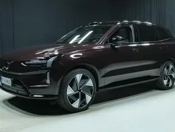 Käytetty 2025 Volvo EX90 Performance Katumaasturi | 109 900 €