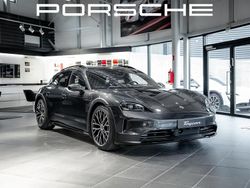 Harmaa Uusi 2025 Porsche Taycan Cross Turismo Sedan | 145 680 € (Kallis)