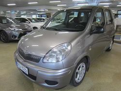 Hopea Käytetty 2003 Toyota Yaris Farmari | 2 500 €