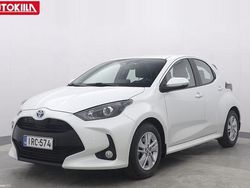 Valkoinen Käytetty 2023 Toyota Yaris Active Sedan | 19 950 € (Perustarjous)