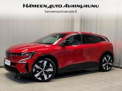 Punainen Käytetty 2022 Renault Mégane Techno Viistoperä | 31 900 €