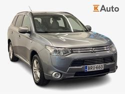 Käytetty 2015 Mitsubishi Outlander P-HEV Instyle Farmari | 8 500 € (Supertarjous)