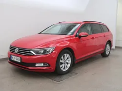 Punainen Käytetty 2015 VW Passat Trendline Farmari | 13 900 € (Perustarjous)