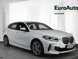 Valkoinen Käytetty 2021 BMW 118 M Sport Viistoperä | 25 480 € (Hieman kallis)