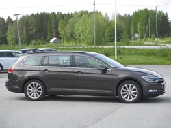 Harmaa Käytetty 2018 VW Passat Comfortline Farmari | 16 800 € (Perustarjous)