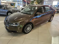 Ruskea Käytetty 2011 VW Jetta Comfortline Sedan | 6 990 € (Perustarjous)