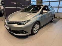 Harmaa Käytetty 2017 Toyota Auris Active Viistoperä | 16 900 € (Perustarjous)