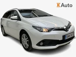 Valkoinen Käytetty 2017 Toyota Auris Touring Sports Multidrive S Farmari | 13 470 € (Perustarjous)