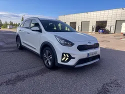 Valkoinen Käytetty 2020 Kia Niro Katumaasturi | 13 650 € (Perustarjous)