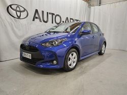 Sininen Käytetty 2023 Toyota Yaris Active Viistoperä | 23 900 € (Kallis)