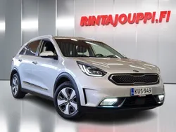 Harmaa Käytetty 2018 Kia Niro Premium Katumaasturi | 12 900 € (Perustarjous)