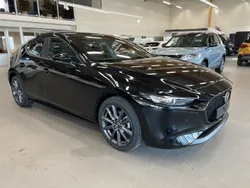 Musta Uusi 2025 Mazda 3 Center-Line Viistoperä | 36 284 € (Hieman kallis)