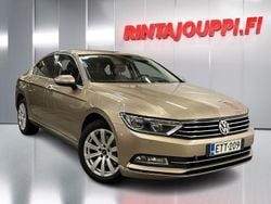 Ruskea Käytetty 2016 VW Passat Comfortline Sedan | 12 400 € (Perustarjous)