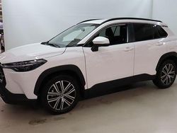Valkoinen Käytetty 2025 Toyota Corolla Cross Edition Katumaasturi | 39 900 € (Perustarjous)