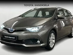 Harmaa Käytetty 2017 Toyota Auris Touring Sports Active Farmari | 14 590 € (Perustarjous)