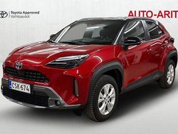 Met. punainen Käytetty 2022 Toyota Yaris Cross Premium Katumaasturi | 29 900 € (Perustarjous)