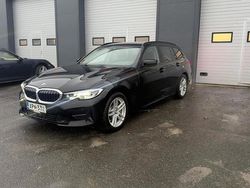 Musta Käytetty 2021 BMW 330e Farmari | 25 770 € (Hyvä tarjous)