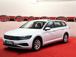 Valkoinen Käytetty 2021 VW Passat Farmari | 18 900 € (Perustarjous)
