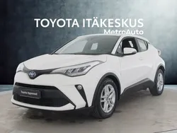 Valkoinen Käytetty 2023 Toyota C-HR Active Katumaasturi | 26 790 € (Perustarjous)