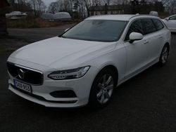Valkoinen Käytetty 2018 Volvo V90 Momentum Farmari | 16 250 € (Hieman kallis)