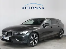 Harmaa Käytetty 2025 Volvo V60 Performance Farmari | 57 880 €