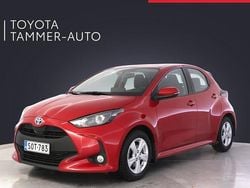 Punainen Käytetty 2022 Toyota Yaris Hybrid Active Viistoperä | 19 880 € (Perustarjous)