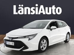 Valkoinen Käytetty 2022 Toyota Corolla Active Farmari | 23 490 € (Perustarjous)
