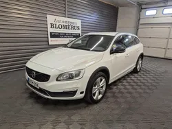 Käytetty 2018 Volvo V60 CC Business Edition Farmari | 11 900 € (Perustarjous)