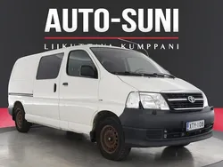 Valkoinen Käytetty 2011 Toyota HiAce Tila-auto | 13 800 € (Perustarjous)