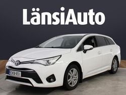 Valkoinen Käytetty 2015 Toyota Avensis Multidrive S Farmari | 14 870 € (Perustarjous)