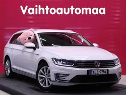 Valkoinen Käytetty 2018 VW Passat GTE Farmari | 14 900 € (Perustarjous)