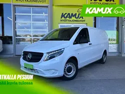 Valkoinen Käytetty 2023 Mercedes Vito Tila-auto | 40 900 € (Perustarjous)