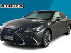 Musta Käytetty 2024 Lexus ES300H Sedan | 46 900 € (Perustarjous)