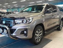 Ruskea Käytetty 2020 Toyota HiLux Premium Nouto | 59 980 €