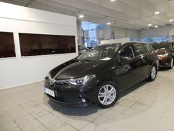 Met musta 209 Käytetty 2017 Toyota Auris Touring Sports Multidrive S Farmari | 10 900 € (Perustarjous)