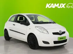 Valkoinen Käytetty 2009 Toyota Yaris Terra Sedan | 4 390 € (Hyvä tarjous)