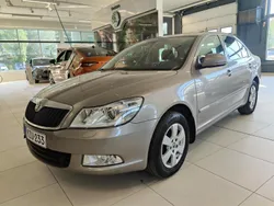 Ruskea Käytetty 2011 Skoda Octavia Elegance Viistoperä | 7 990 € (Perustarjous)