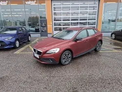 Punainen Käytetty 2016 Volvo V40 CC Business Edition Farmari | 16 900 € (Perustarjous)