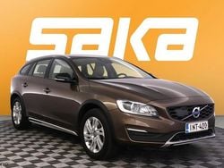 Käytetty 2018 Volvo V60 CC Business Edition Farmari | 14 900 € (Perustarjous)